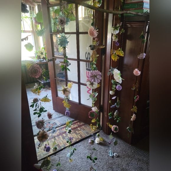 Floating Flower Hanging Backdrop (Handmade) - Picture 11 of 11